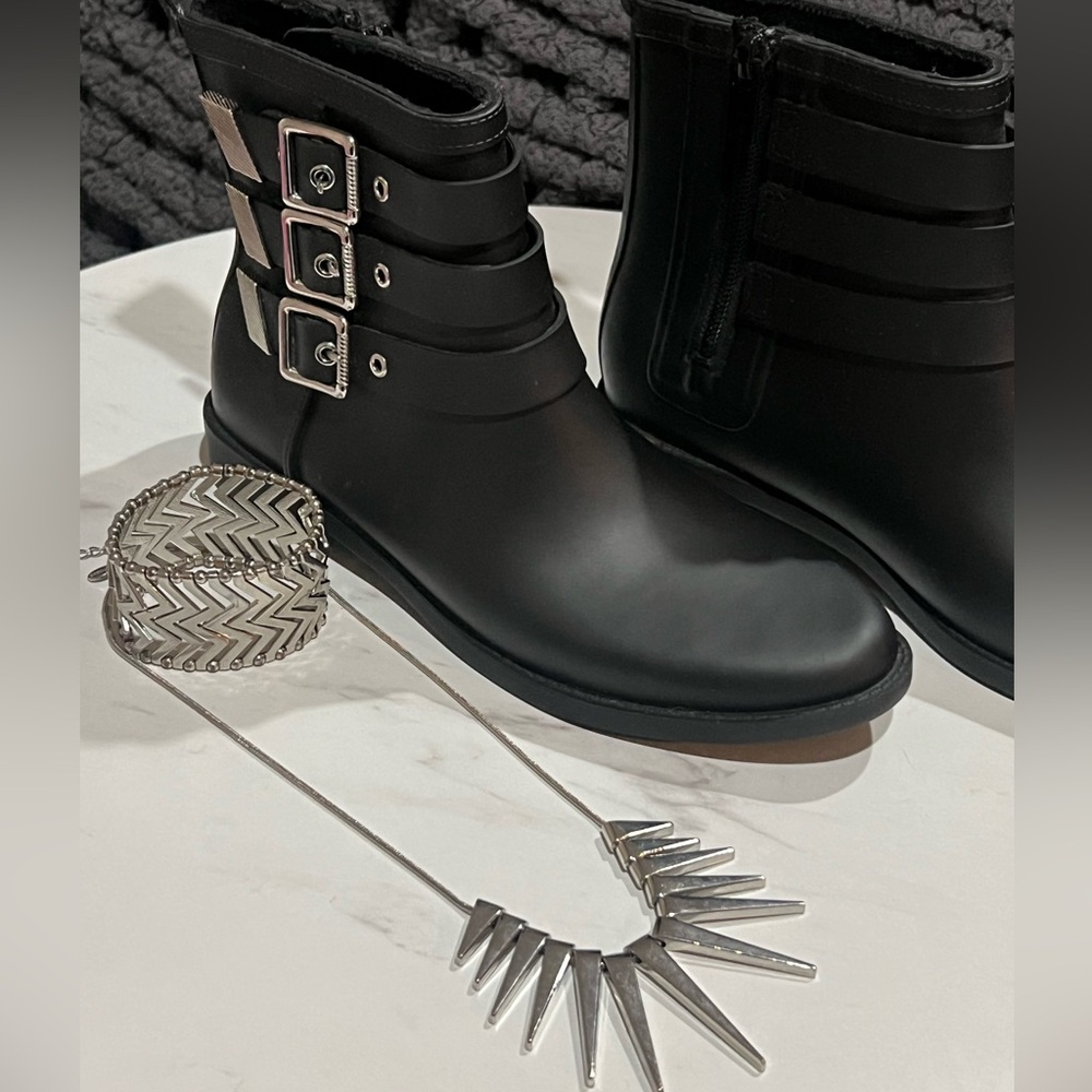 Nordstrom Rain Booties & Express Jewelry Set